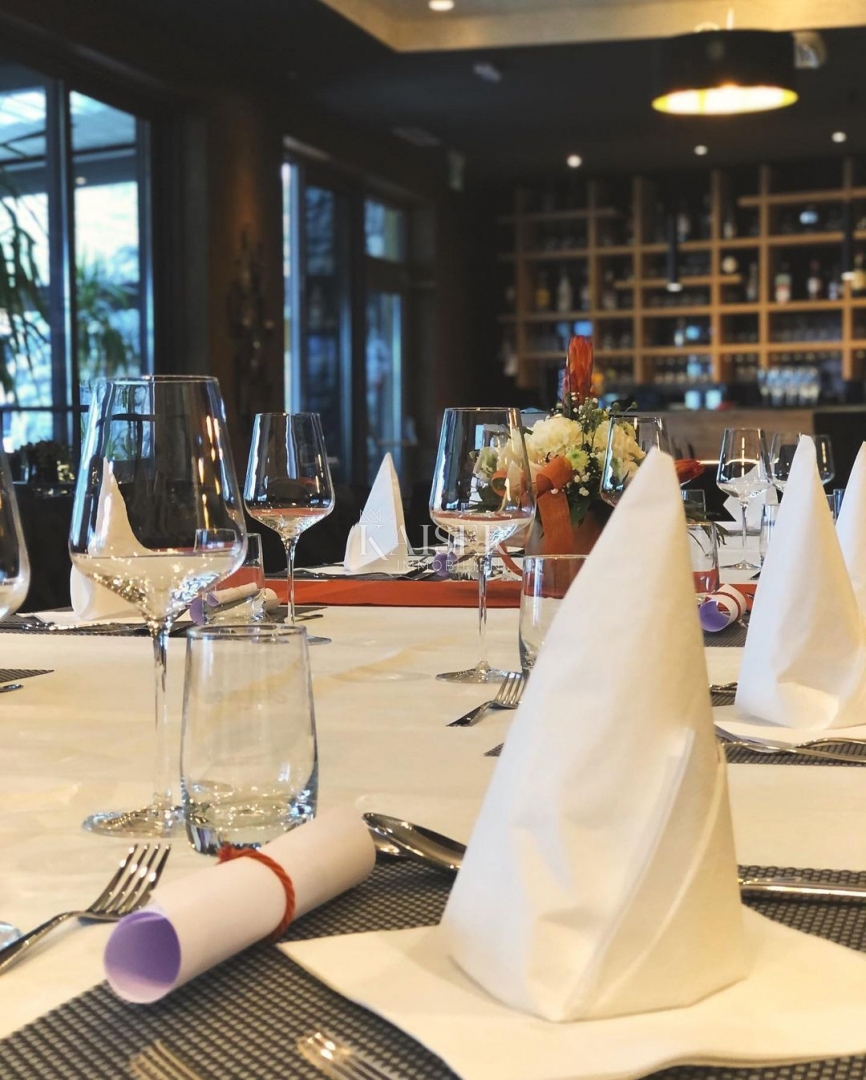 Luksuzni novozgrajeni hotel A+ z restavracijo, na odlični lokaciji ob morju, Senj