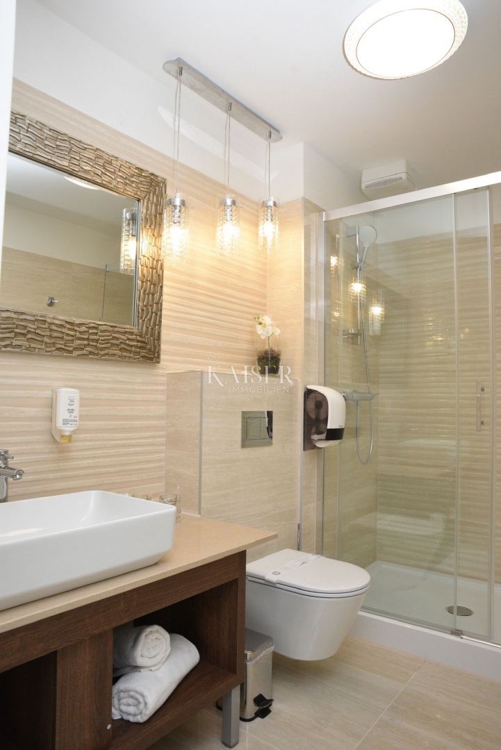 Luksuzni novozgrajeni hotel A+ z restavracijo, na odlični lokaciji ob morju, Senj