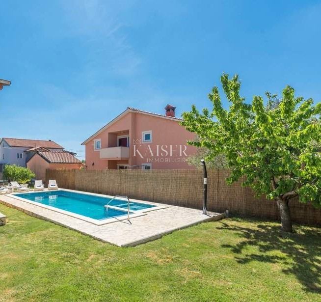 Hiša Loborika, Marčana, 220m2