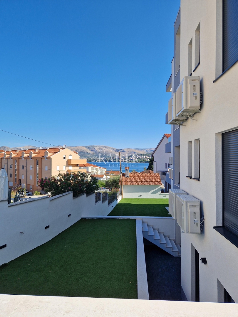 Čiovo, Luksuzni penthouse s strešno teraso in panoramskim pogledom na morje