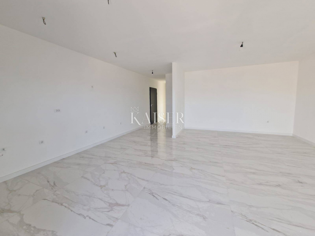 Čiovo, Luksuzni penthouse s strešno teraso in panoramskim pogledom na morje