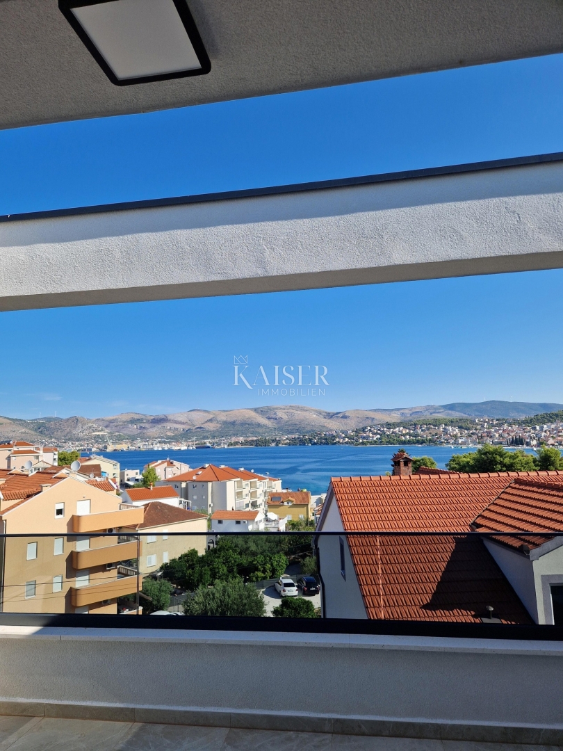 Čiovo, Luksuzni penthouse s strešno teraso in panoramskim pogledom na morje