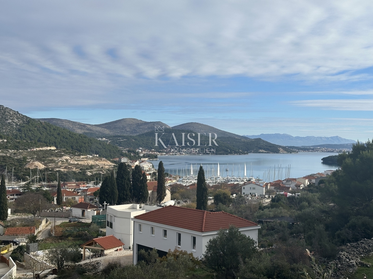 Trogir, Marina - Hiša 80 m2 z bazenom in pogledom na morje