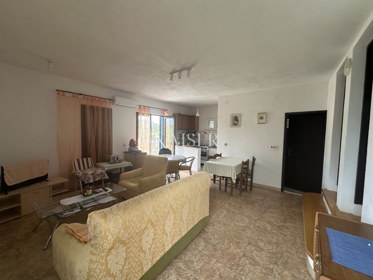 Trogir, Marina - Hiša 80 m2 z bazenom in pogledom na morje