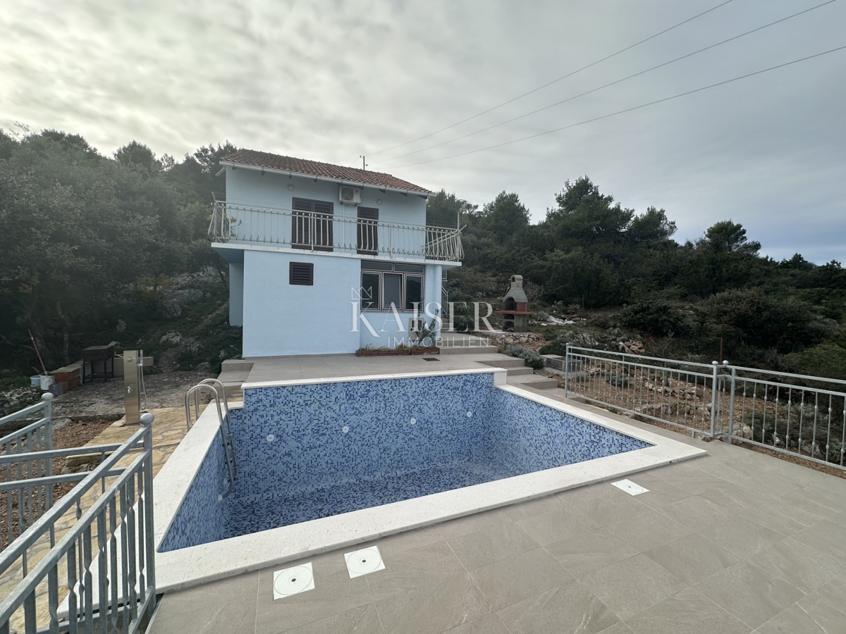 Trogir, Marina - Hiša 80 m2 z bazenom in pogledom na morje