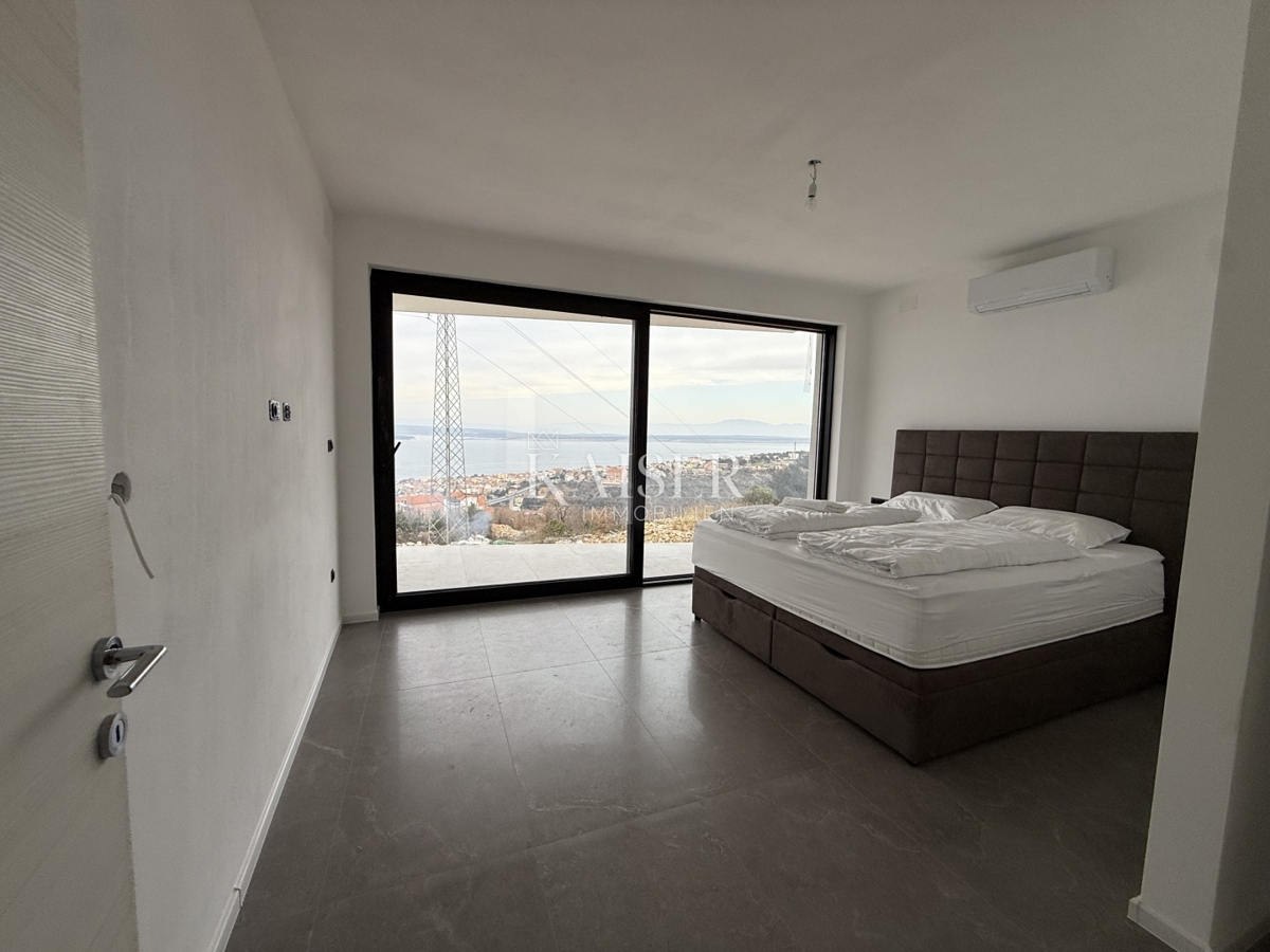 Crikvenica, luksuzna vila z bazenom in pogledom na morje