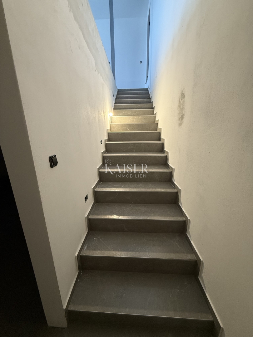 Crikvenica, luksuzna vila z bazenom in pogledom na morje