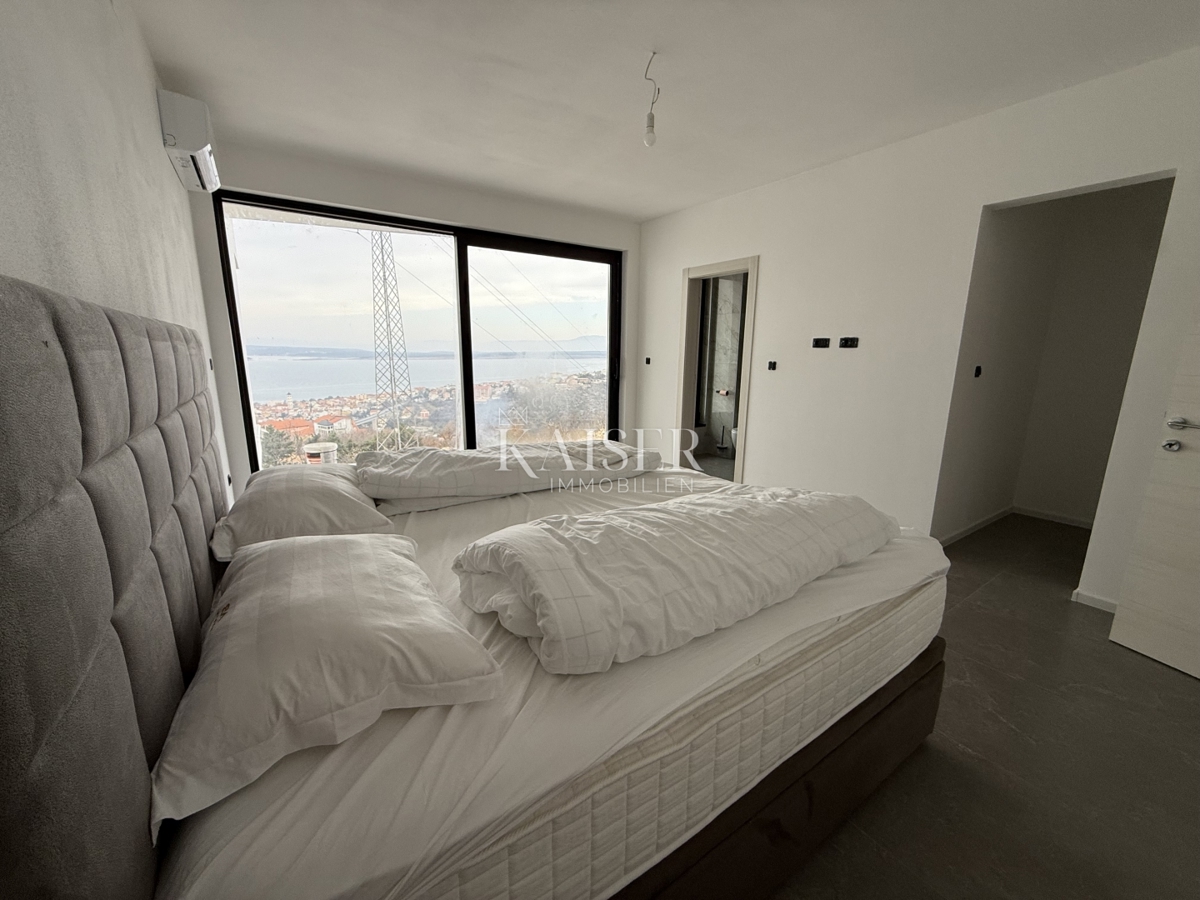 Crikvenica, luksuzna vila z bazenom in pogledom na morje