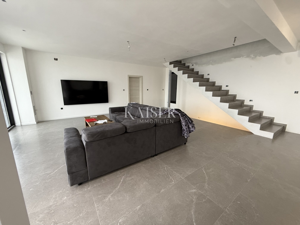 Crikvenica, luksuzna vila z bazenom in pogledom na morje