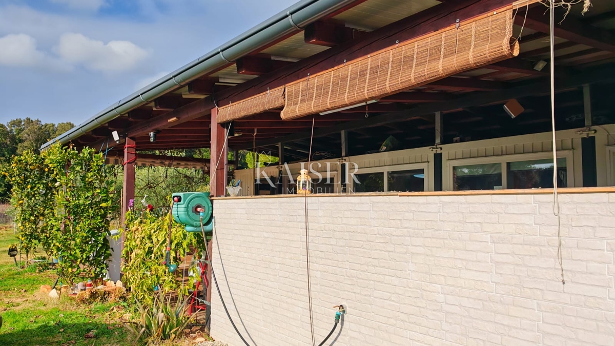 Istra, Pula - Idilična hišica 70m2, blizu morja