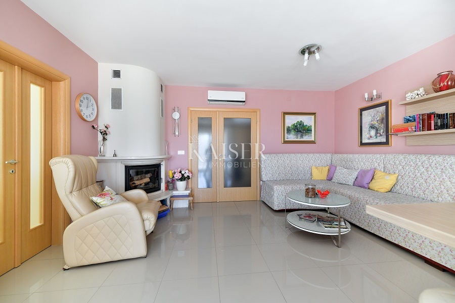 Zadar, Vir - čudovita družinska hiša 331m2 - 890.000 eur 300 m od plaže