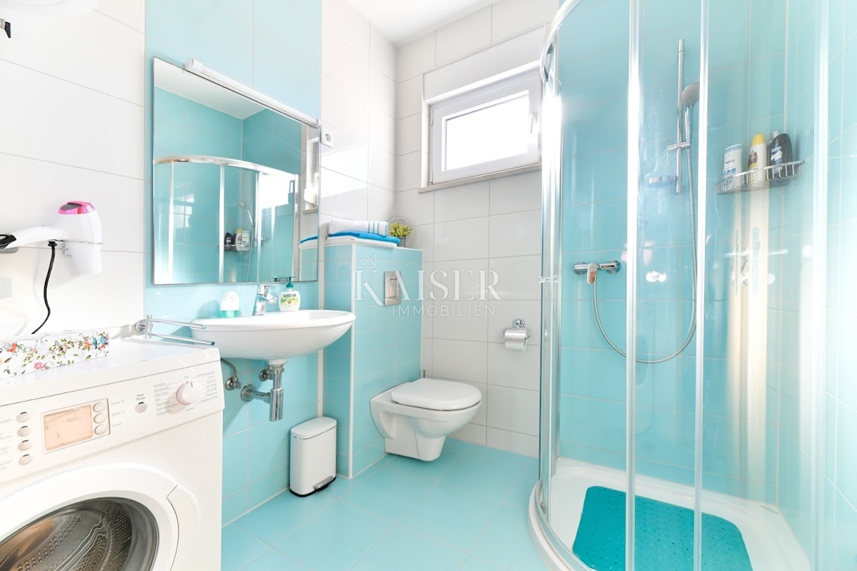 Zadar, Vir - čudovita družinska hiša 331m2 - 890.000 eur 300 m od plaže