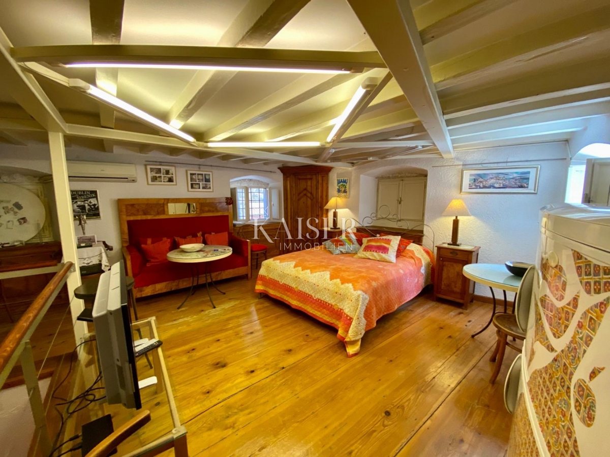 Stanovanje Grad, Šibenik, 108m2