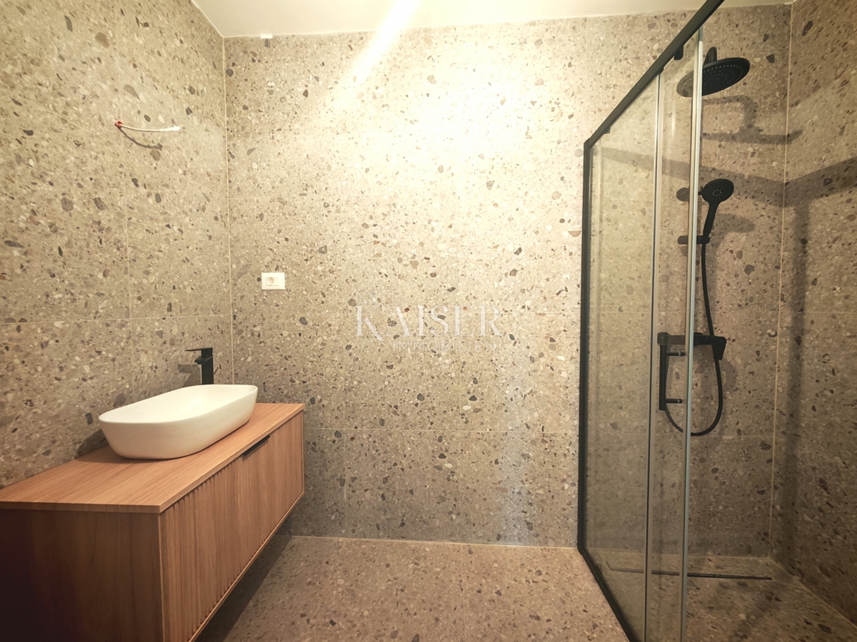 Istra, Banjole - 50m2 stanovanje v novogradnji z vrtom in parkiriščem