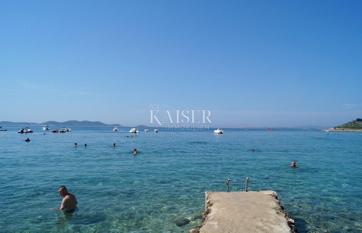 Zadar – Pakoštane dva apartmaja 64 m2 s pogledom na morje