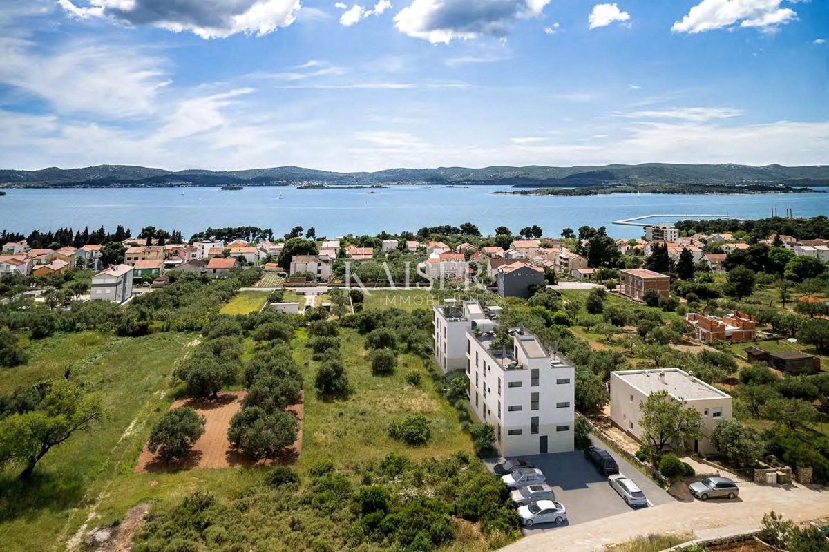 Zadar, Sveti Filip i Jakov – Stavba 1, Apartma A1 z 2 spalnicama, zasebnim vrtom in pogledom na morje (151,86 m²)