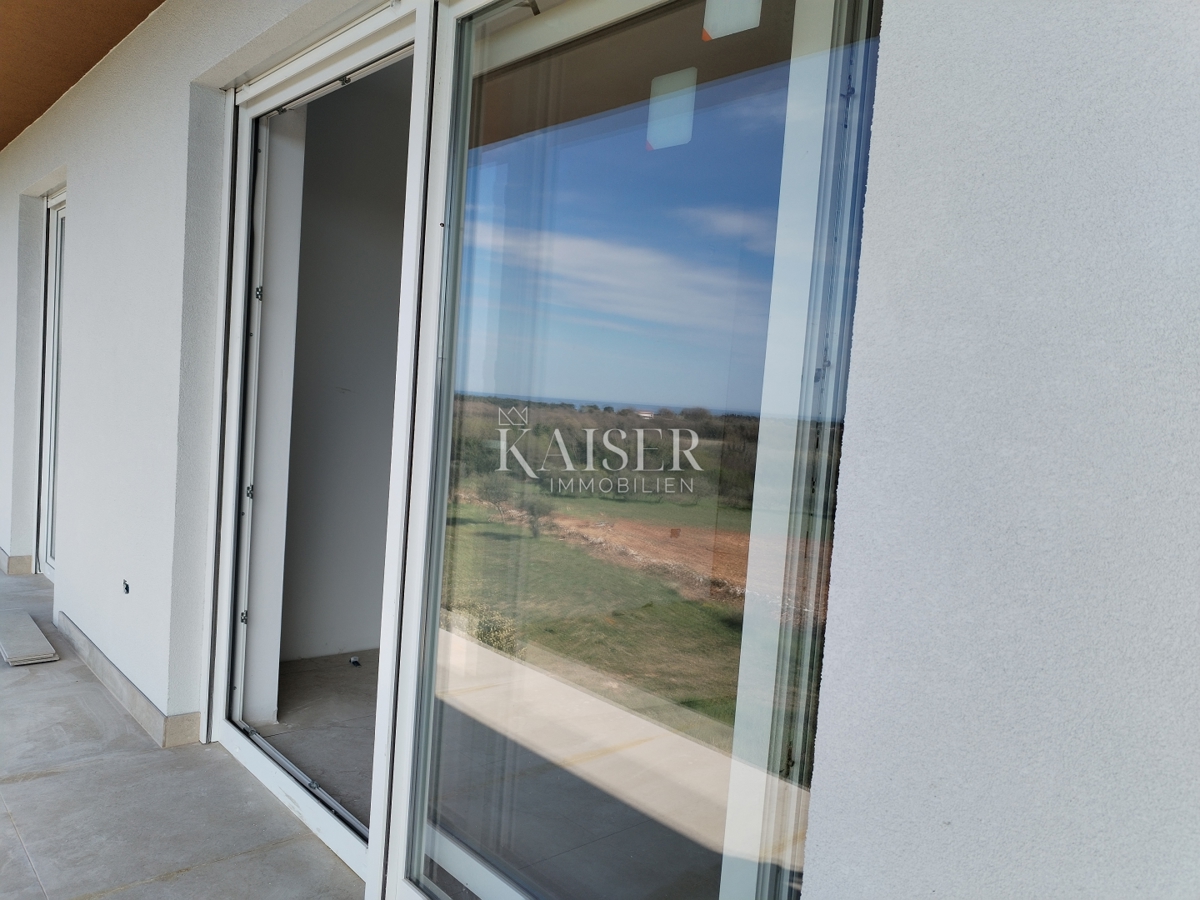 Istra, Umag, stanovanje s pogledom na morje in strešno teraso