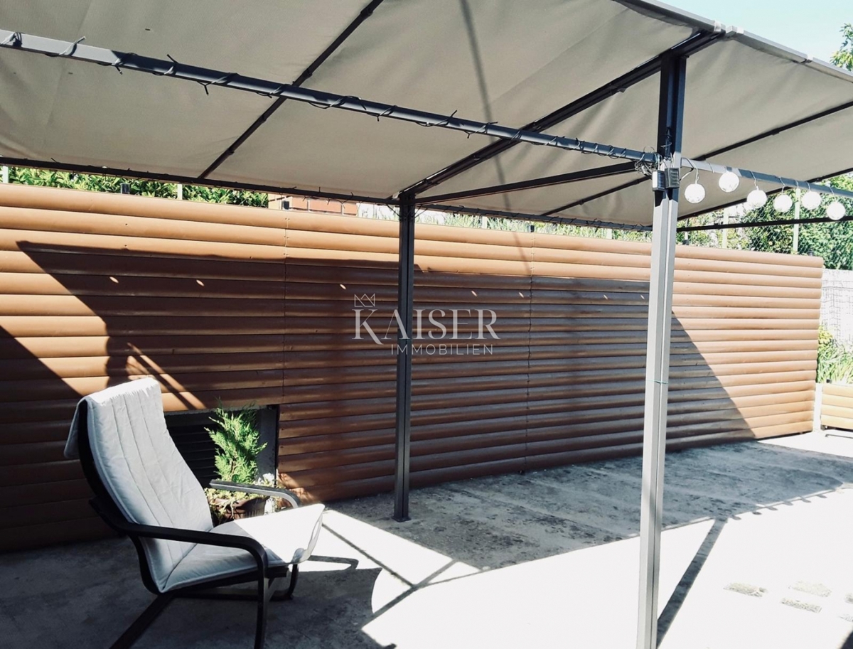 Opatija, Lovran – Nadstropje družinske hiše s teraso in vrtom v središču mesta