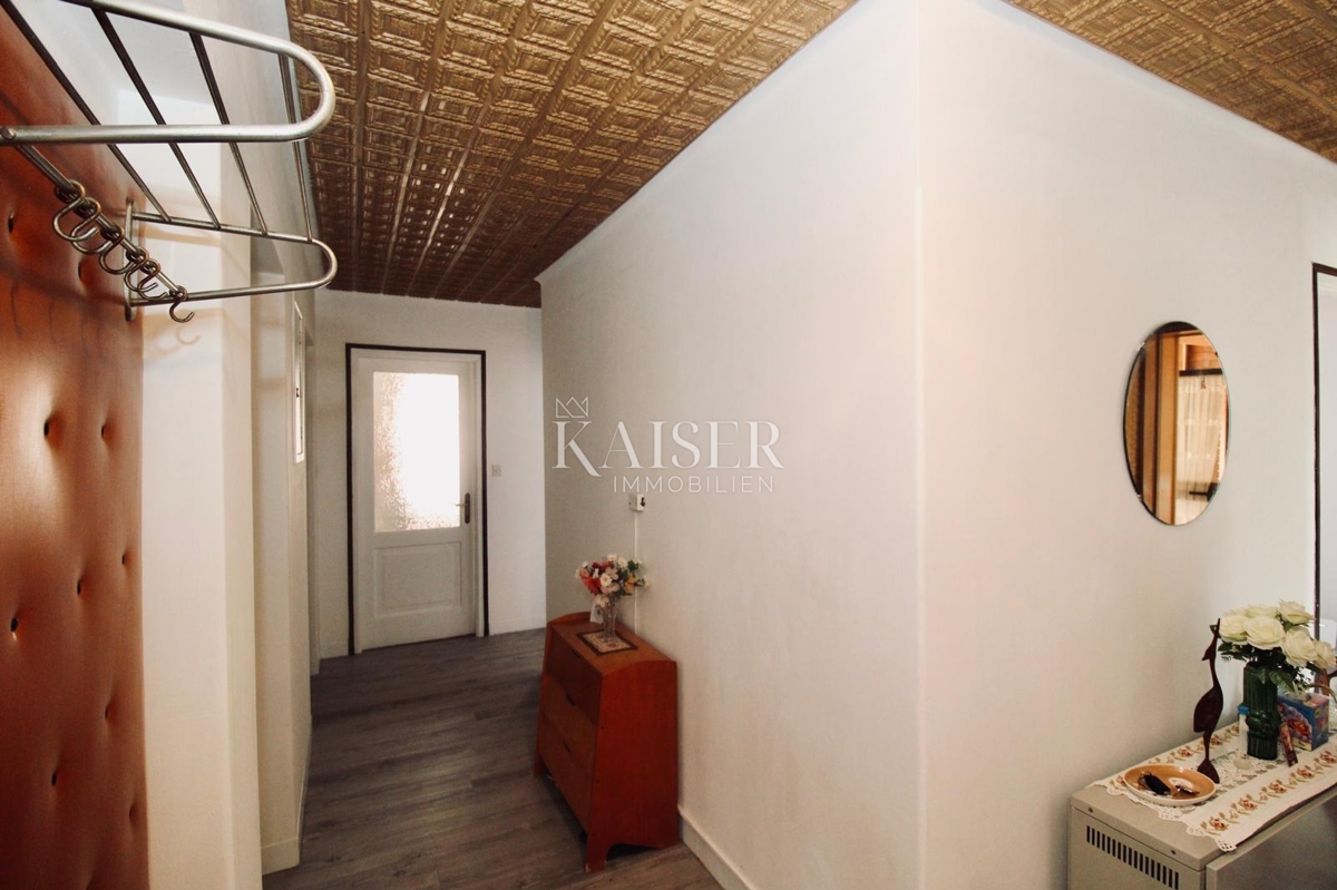 Opatija, Lovran – Nadstropje družinske hiše s teraso in vrtom v središču mesta