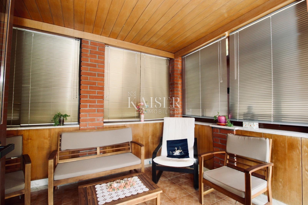 Opatija, Lovran – Nadstropje družinske hiše s teraso in vrtom v središču mesta