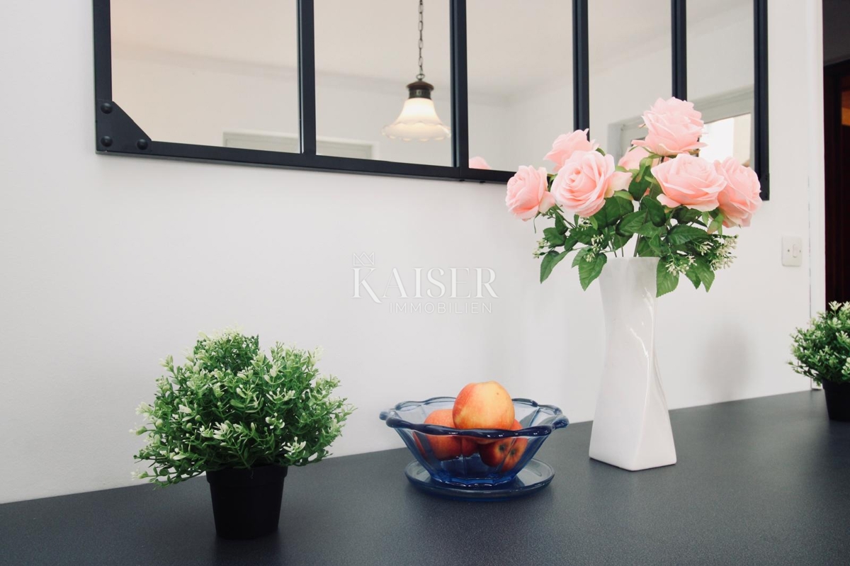 Opatija, Lovran – Nadstropje družinske hiše s teraso in vrtom v središču mesta