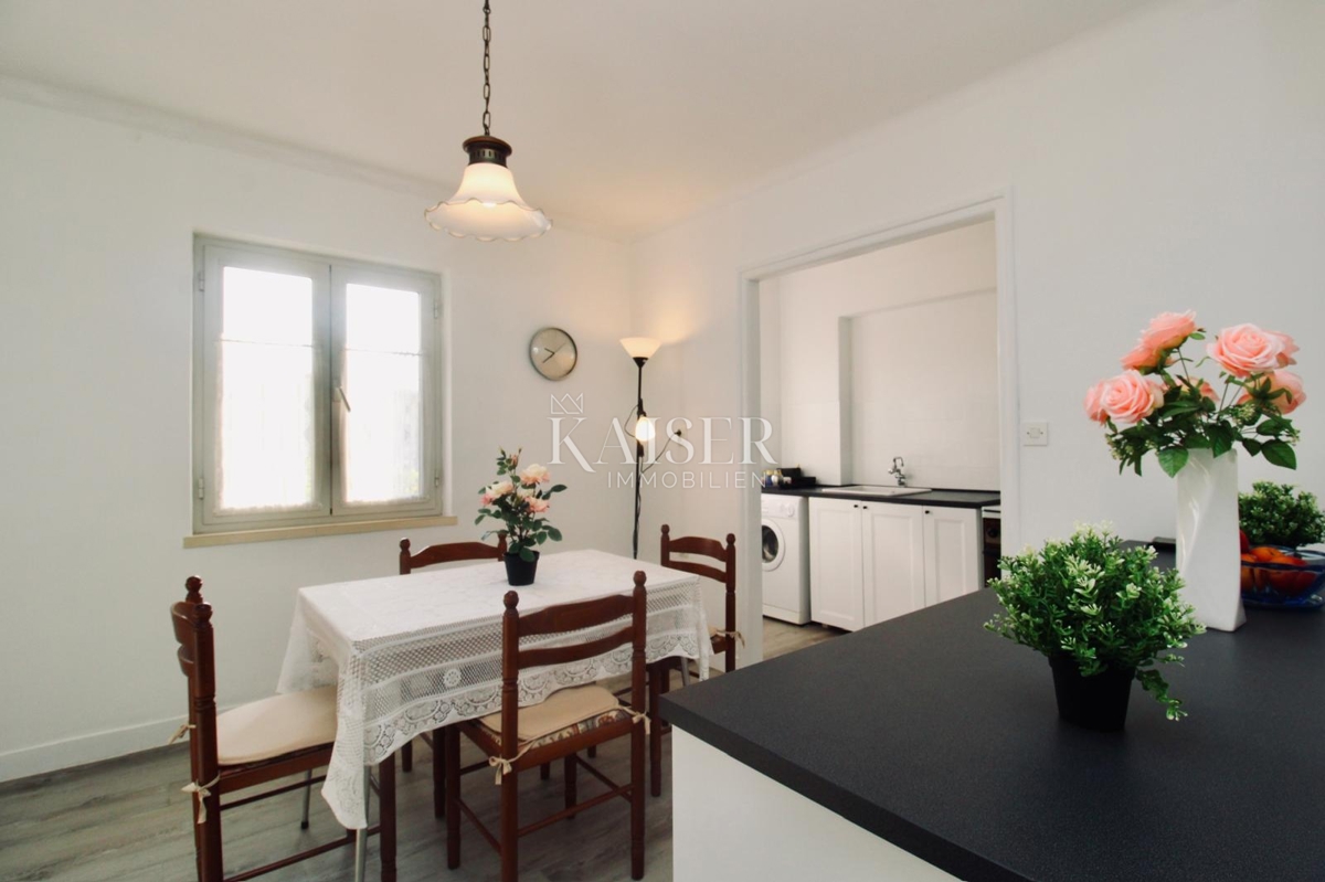 Opatija, Lovran – Nadstropje družinske hiše s teraso in vrtom v središču mesta