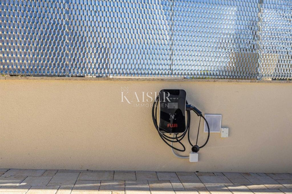 Otok Krk, Omišalj - luksuzna dvojna hiša B