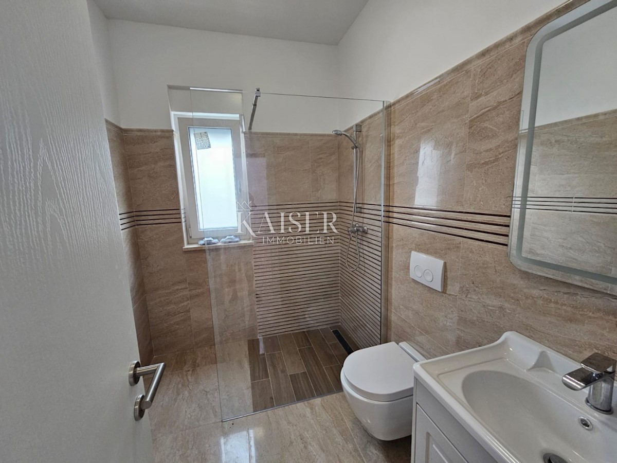 Otok Krk, Njivice - apartma &quot;B&quot; v novogradnji, 68m2