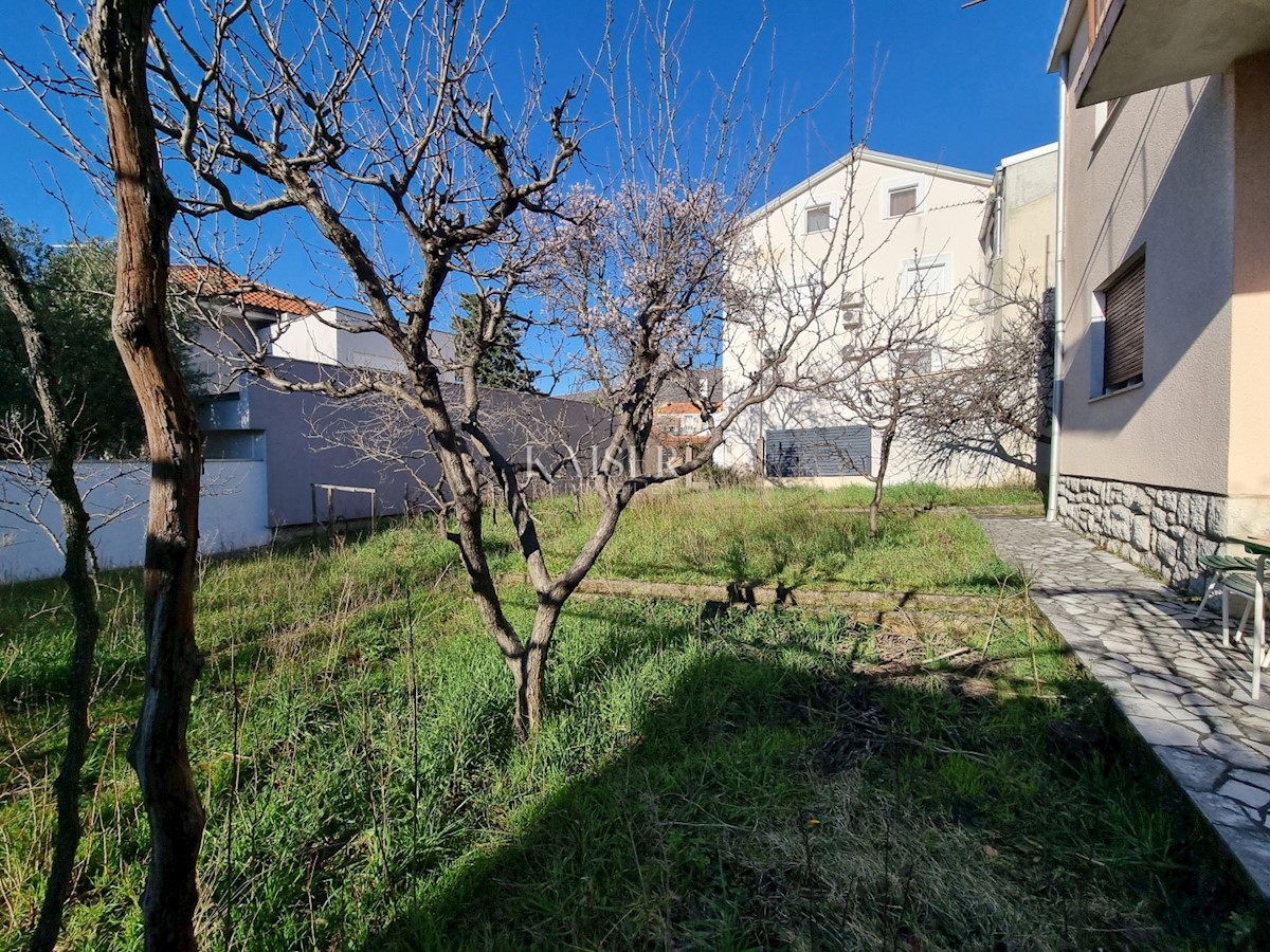 Crikvenica, Selce - hiša z velikim vrtom in pogledom na morje