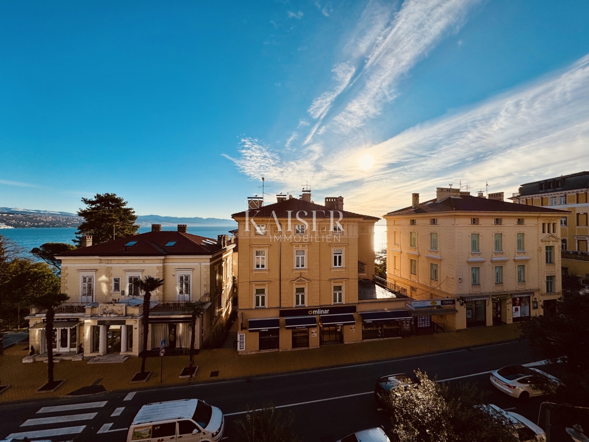 Opatija - 4-sobno stanovanje v strogem centru, 120 m2, 3 balkoni, parkirišče