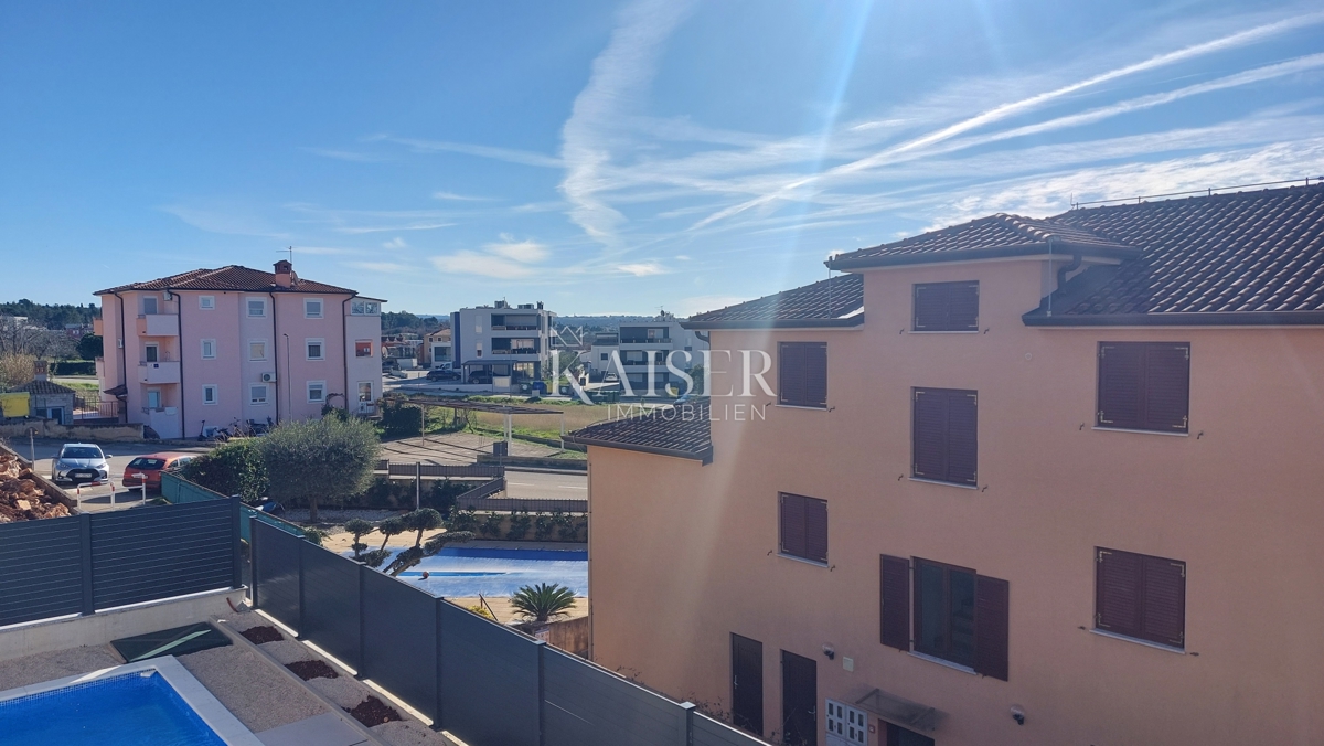 Istra, Novigrad - dvosobno stanovanje z dnevno sobo, 66m2; prvo nadstropje