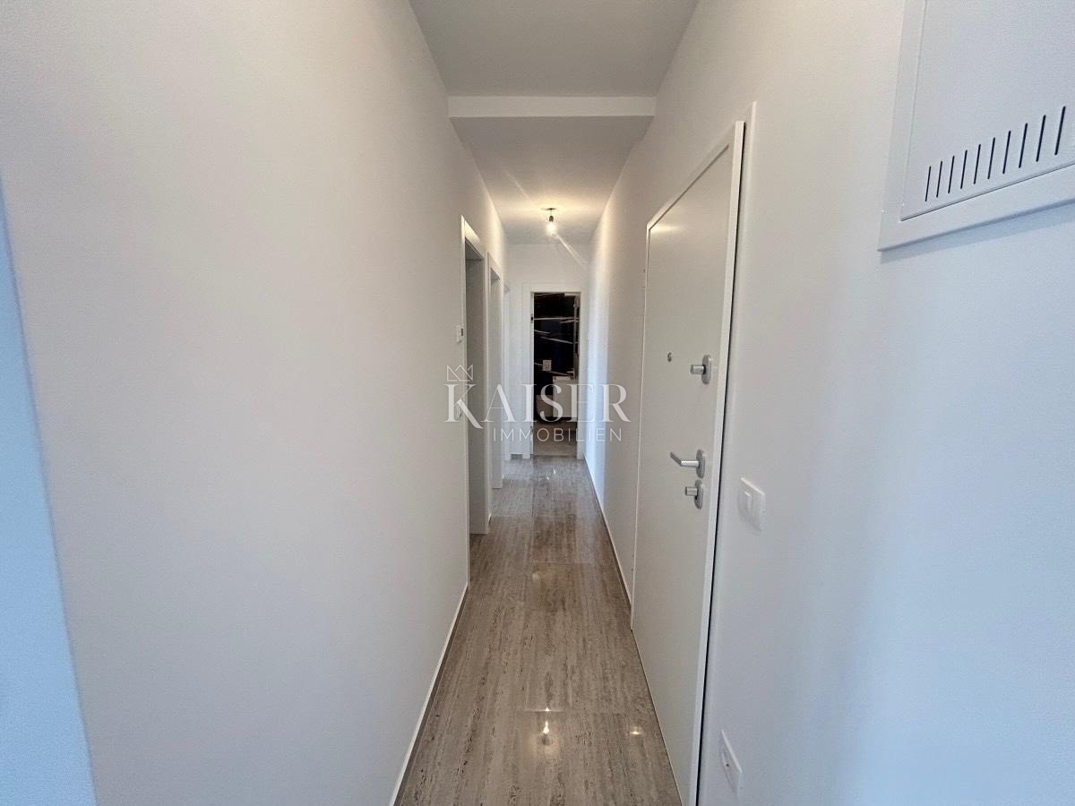 Stanovanje Novigrad, 66m2