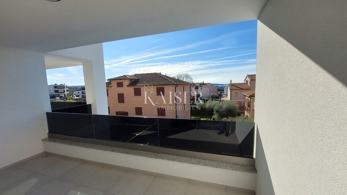 Istra, Novigrad - dvosobno stanovanje z dnevno sobo, 66m2; prvo nadstropje