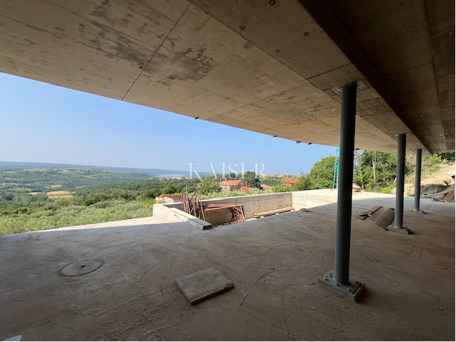 Istra, Buje, okolica - vila 280m2 z infinity bazenom in čudovitim razgledom 