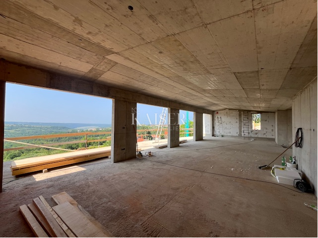 Istra, Buje, okolica - vila 280m2 z infinity bazenom in čudovitim razgledom 