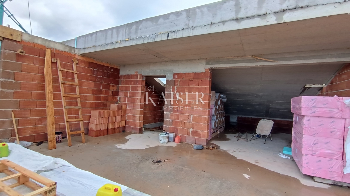 Istra, Tar - luksuzno stanovanje 147m2 s strešno teraso in pogledom na morje
