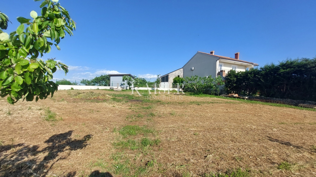 Istra, Novigrad - gradbeno zemljišče, 1100 m2
