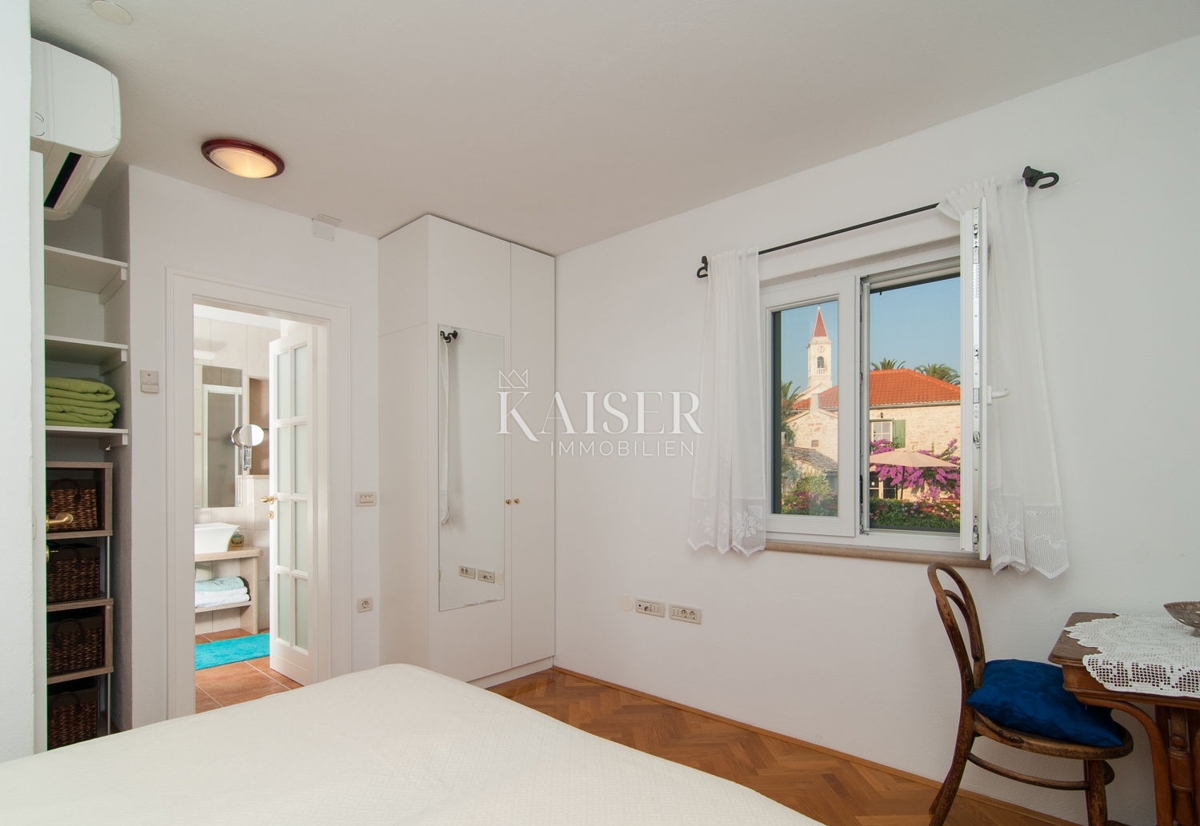 Vila Supetar, 300m2