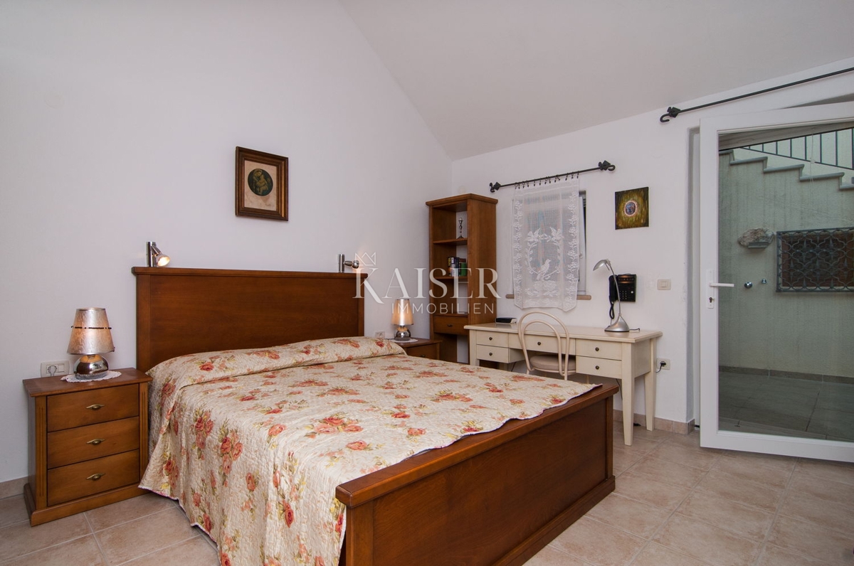 Vila Supetar, 300m2