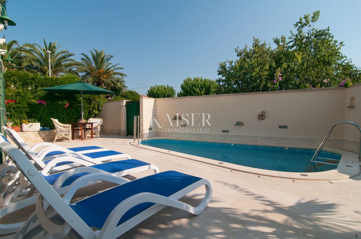 Vila Supetar, 300m2