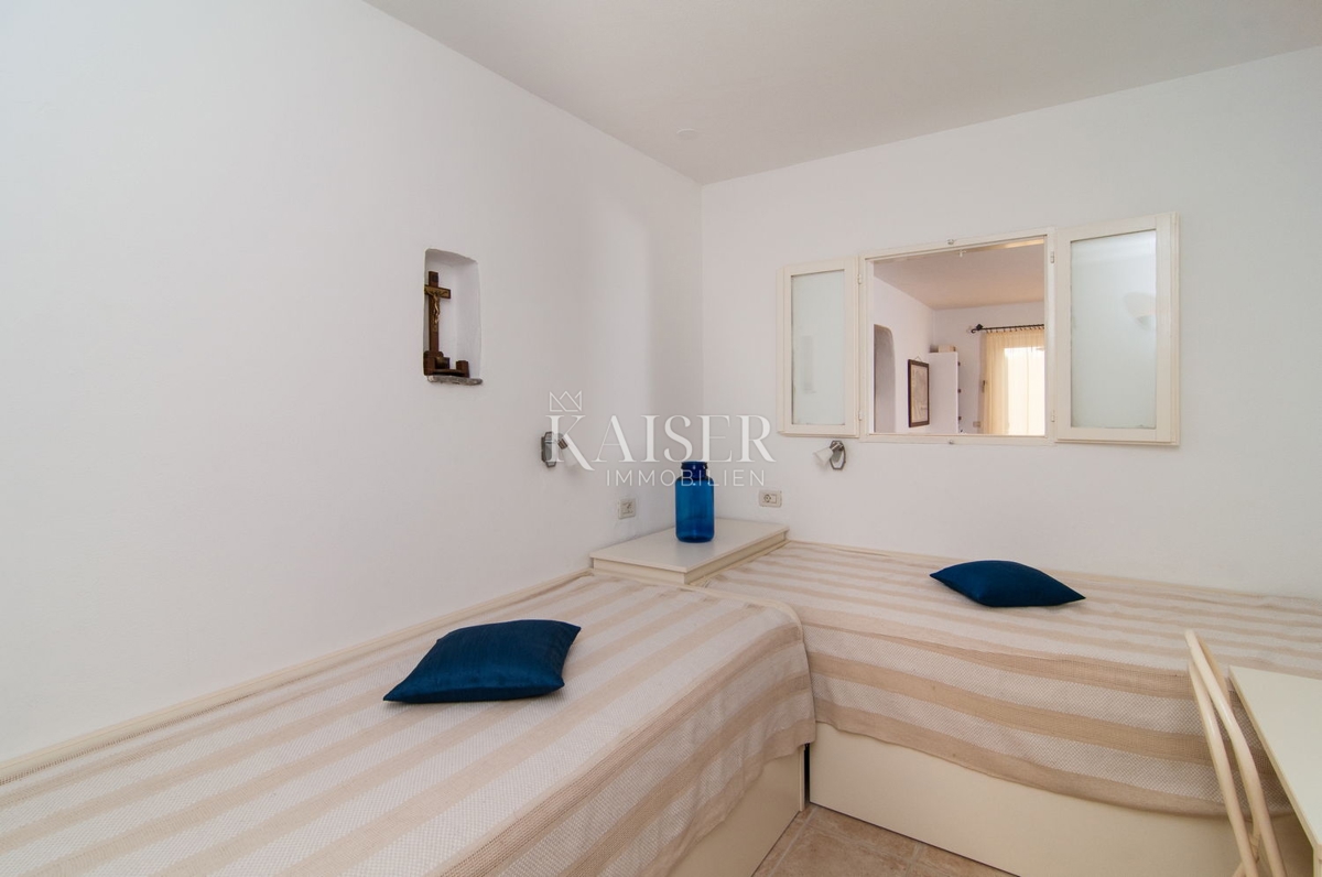 Vila Supetar, 300m2