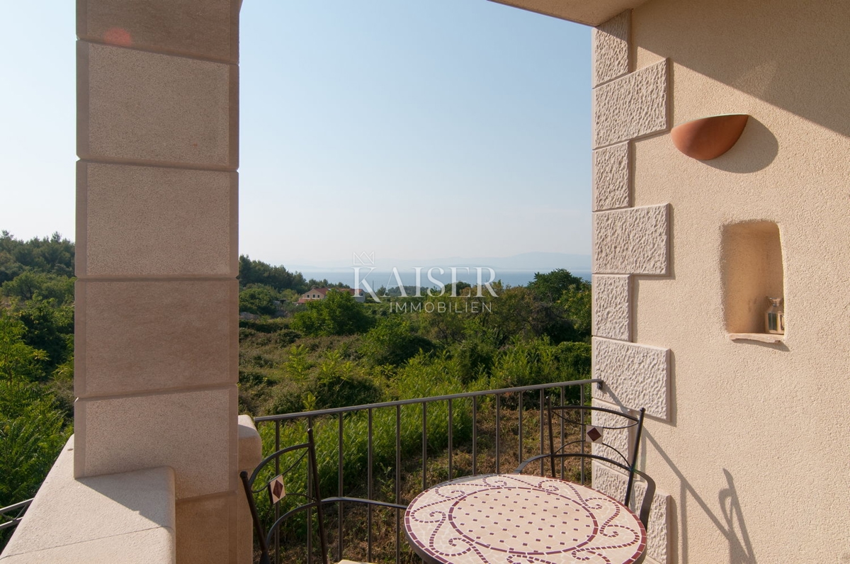 Vila Supetar, 300m2