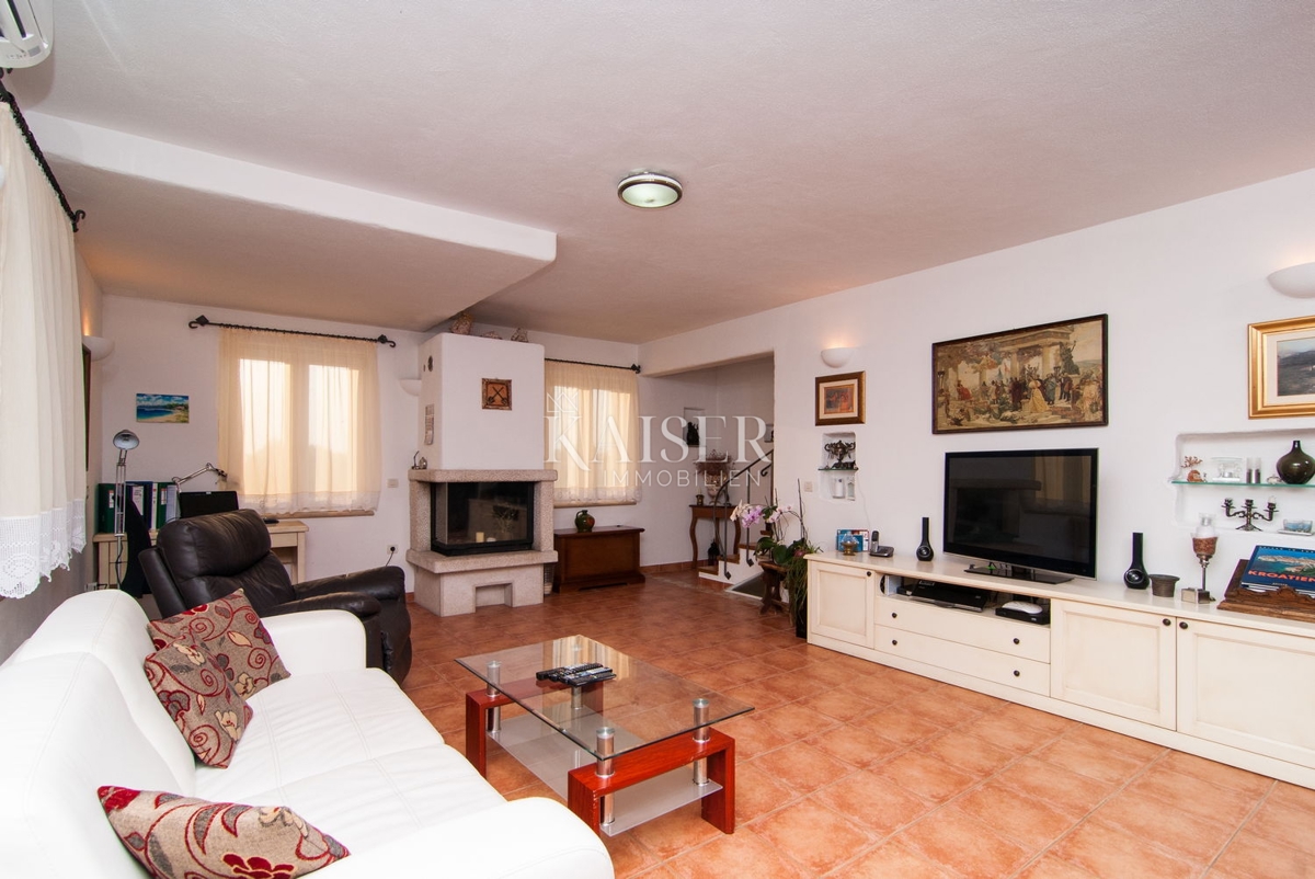 Vila Supetar, 300m2