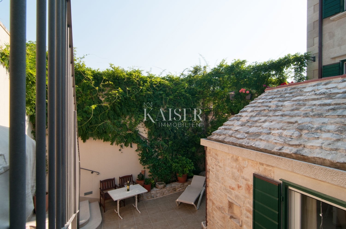 Vila Supetar, 300m2
