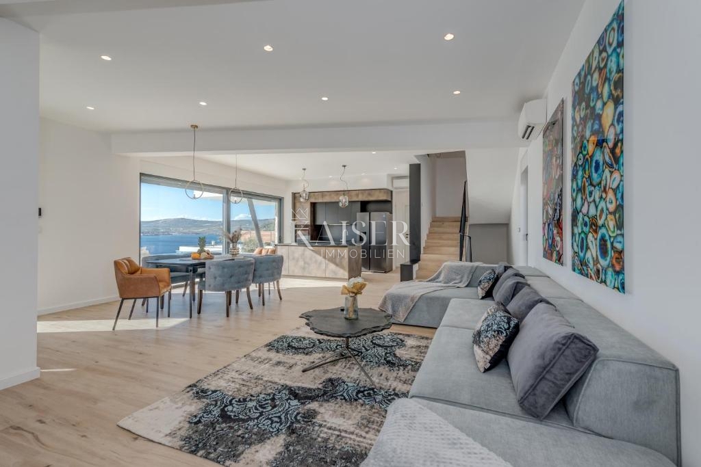 Vila Ražanj, Rogoznica, 270m2