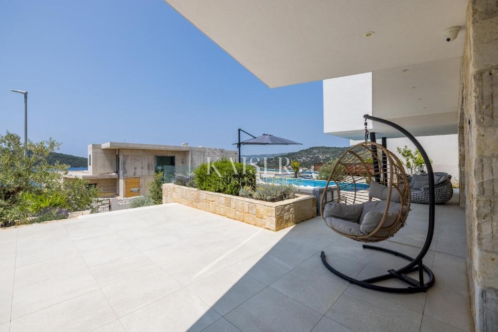 Vila Ražanj, Rogoznica, 270m2