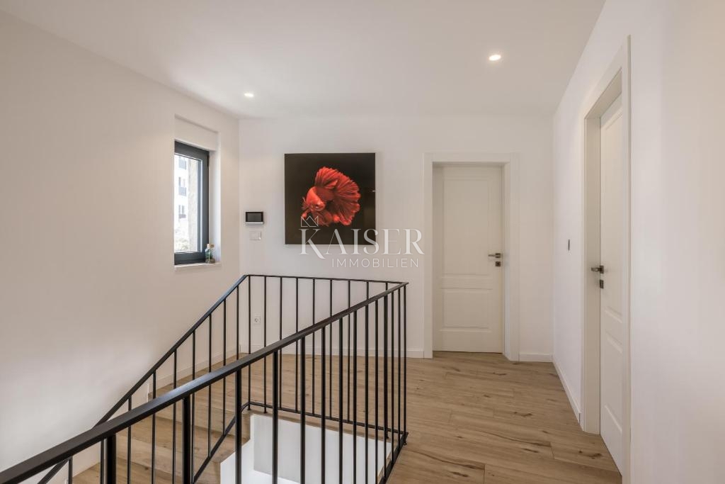 Vila Ražanj, Rogoznica, 270m2