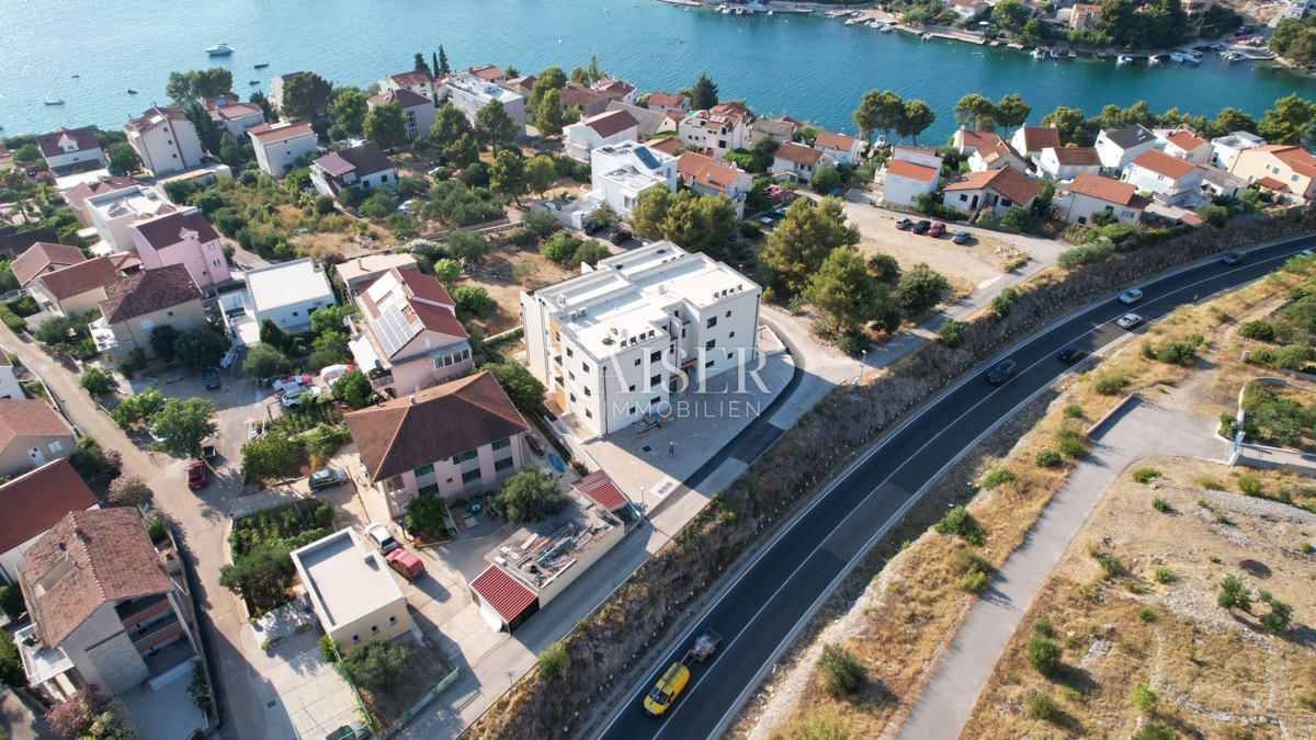 Šibenik, Žaborić - Ekskluzivno penthouse s panoramsko strešno teraso B