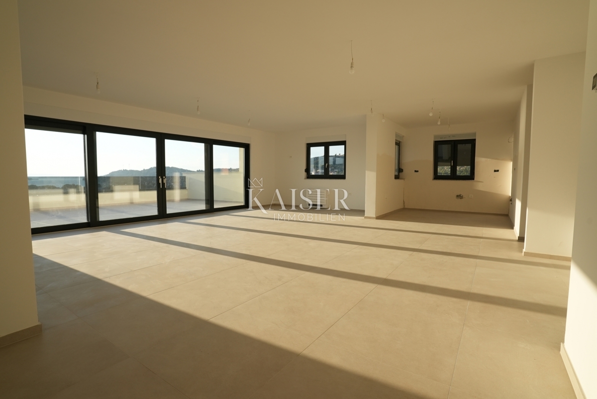 Šibenik, Žaborić - Ekskluzivno penthouse s panoramsko strešno teraso B