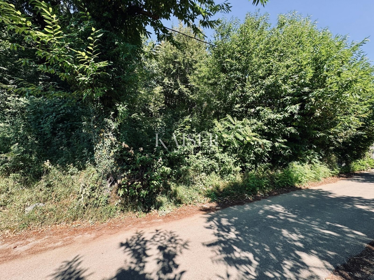 Opatija, Poljane – Gradbeno zemljišče s pogledom na morje (1.109 m2)